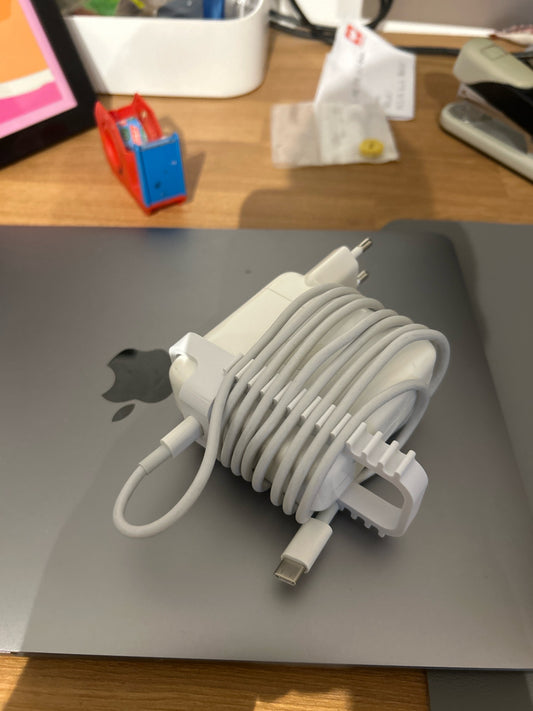 macbook pro cable organizer 140W charger