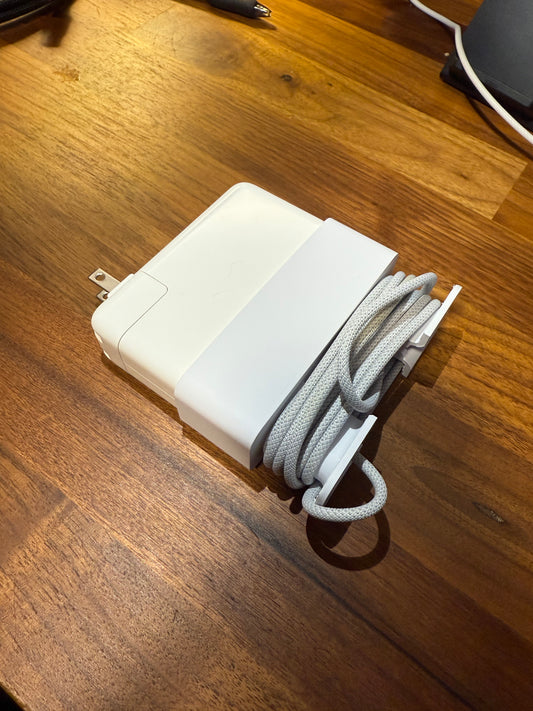 Macbook 140 W power Cable Organizer