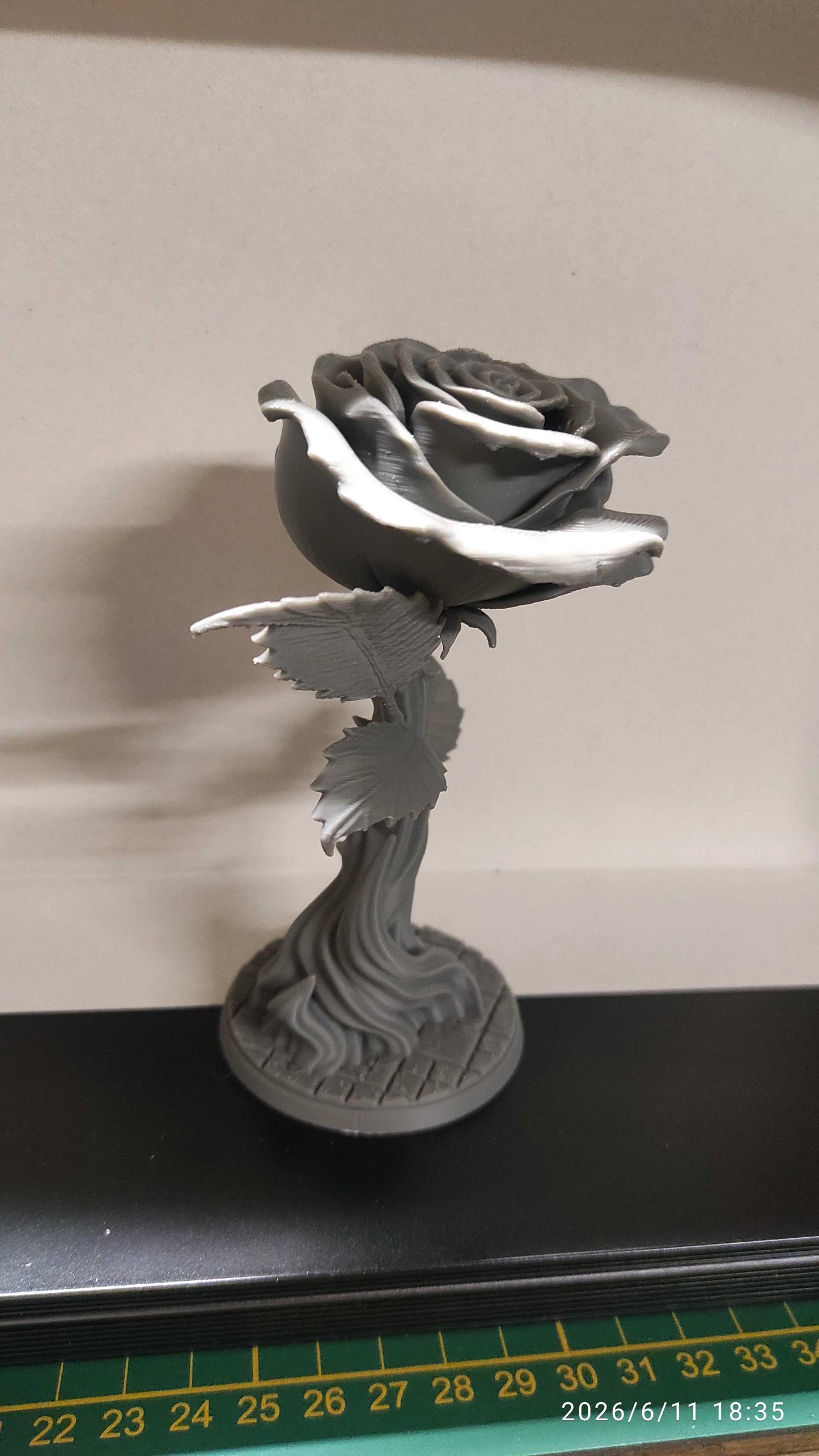 Desk rose