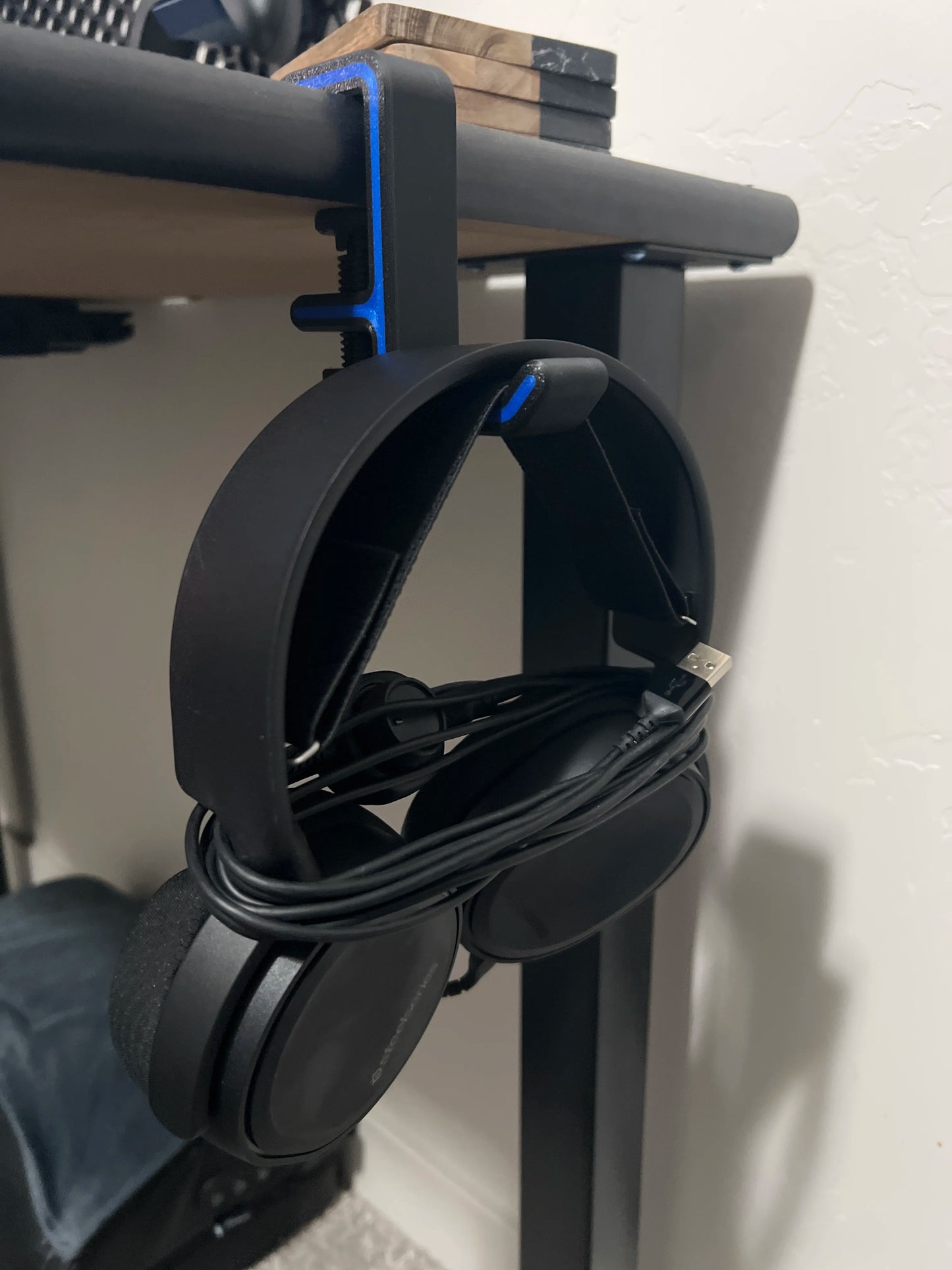 Simple Headphone Hook