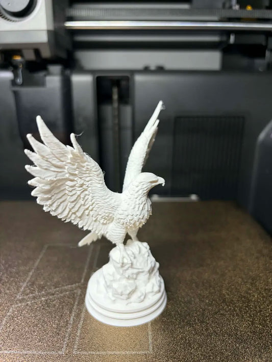 Majestic Eagle on Rock – Detail Decorative Statue
